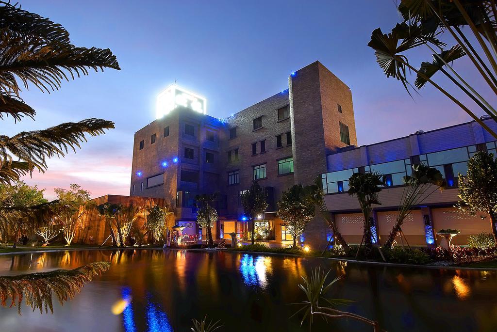 All-Ur Boutique Motel-Ping Tung Branch Pingtung Dış mekan fotoğraf